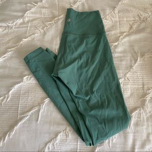 Wunder Under Leggings Lululemon Size 6
